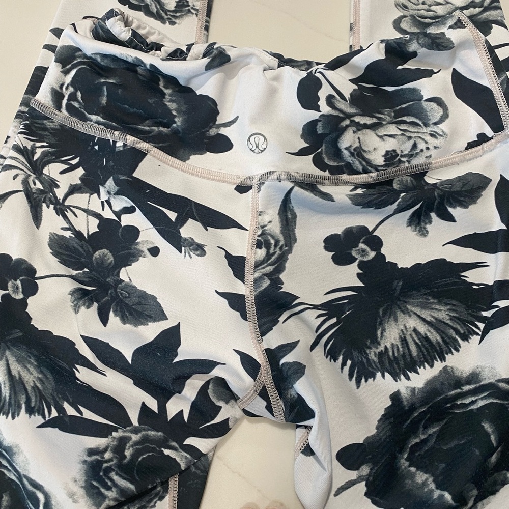 Lululemon align 25”